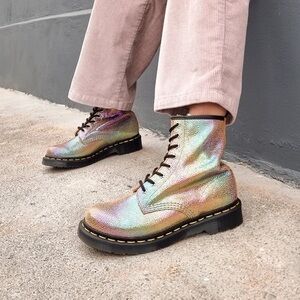 NWT Dr. Martens 1460 Rainbow Ray Suede Lace Up Boots Women’s Size 8